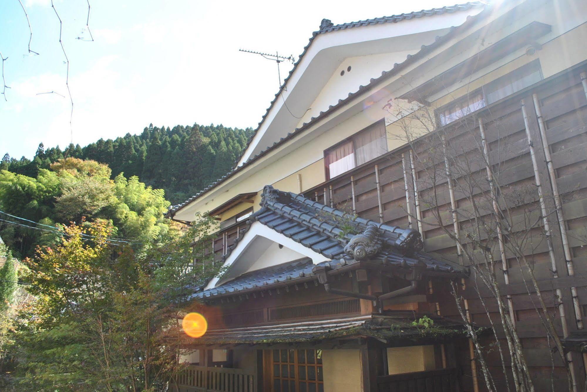 Ban-Ya Hot Spring Inn Yufu Eksteriør bilde