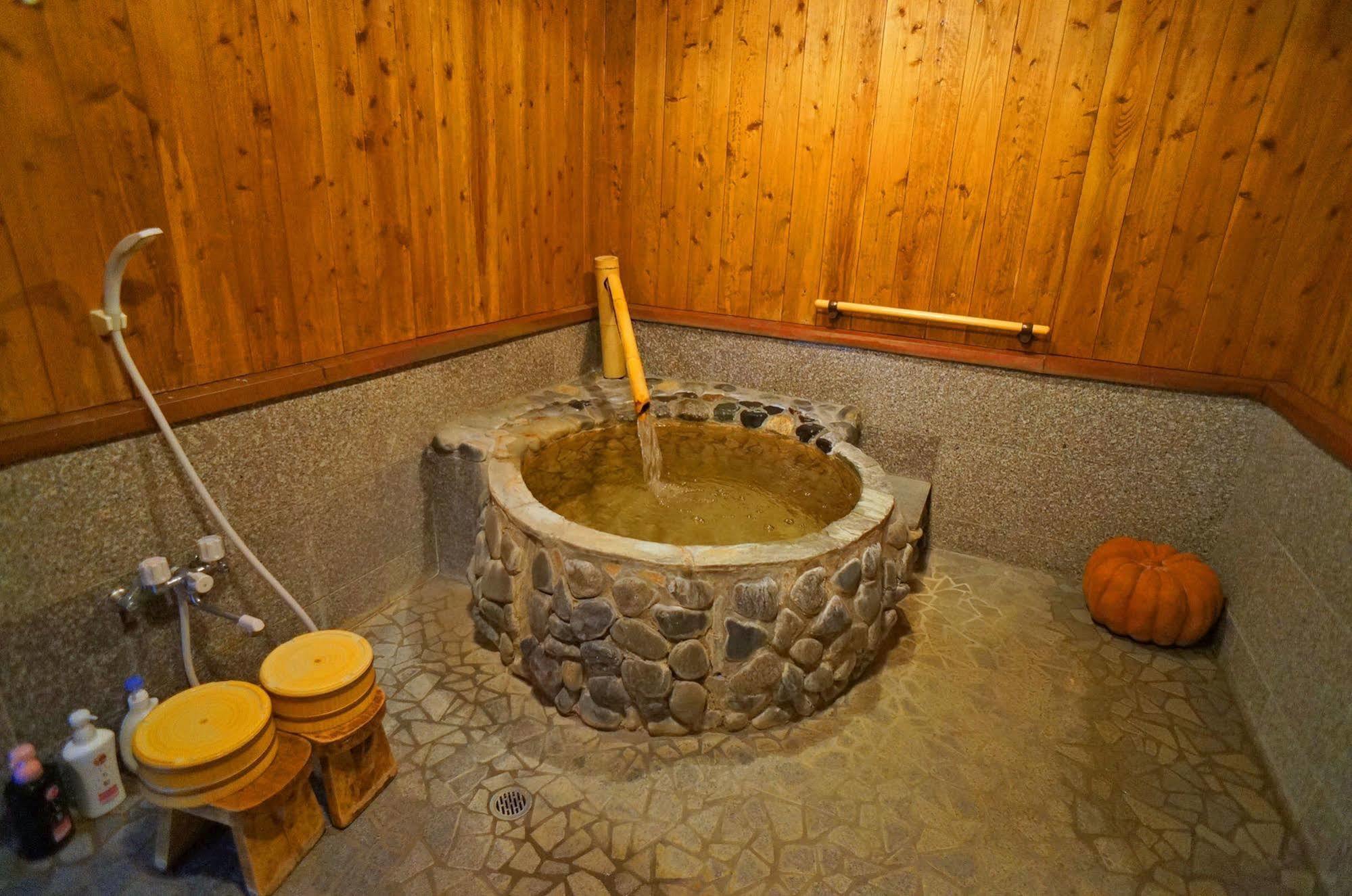 Ban-Ya Hot Spring Inn Yufu Eksteriør bilde